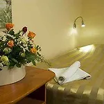Santorini Hotel