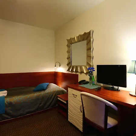 Santorini Hotel 3*