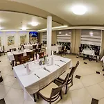 Santorini Hotel 3*